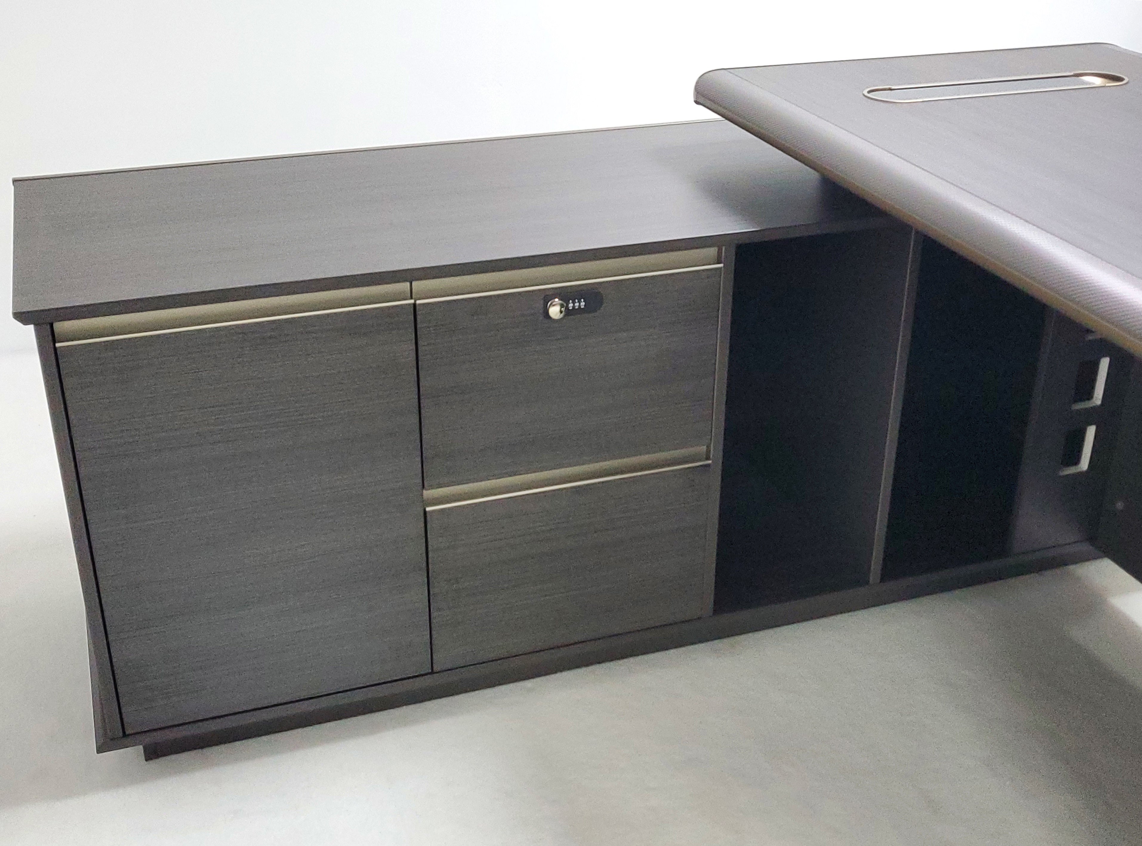 Modern Grey Oak Executive Corner Office Desk with Carbon Fibre and Brass Metal Edging - 1600mm - FP60-D02